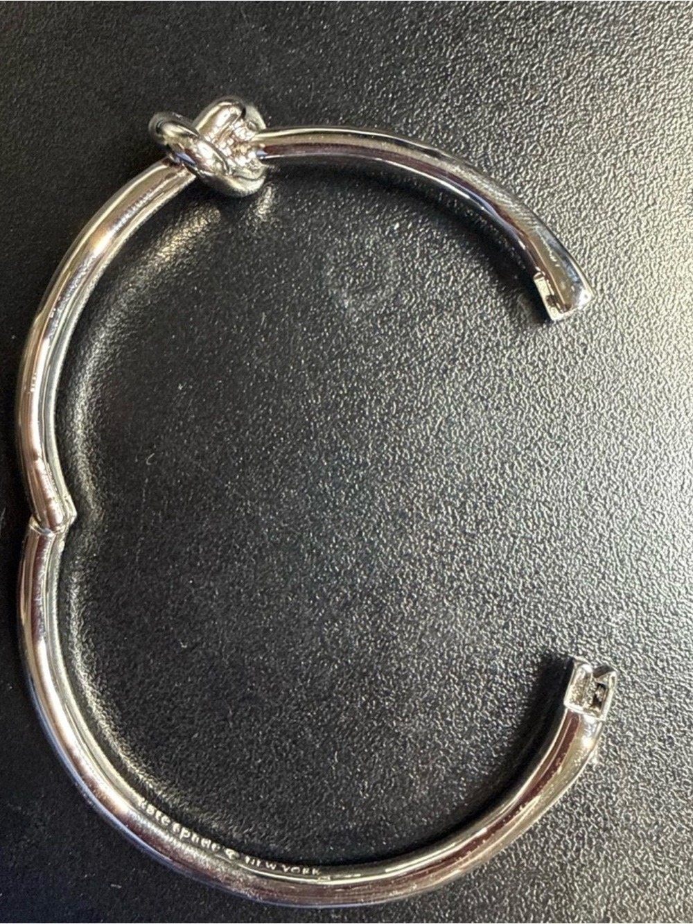 Kate Spade Sailor's Knot Hinge Bangle Silvertone 2469 - Picture 6 of 7
